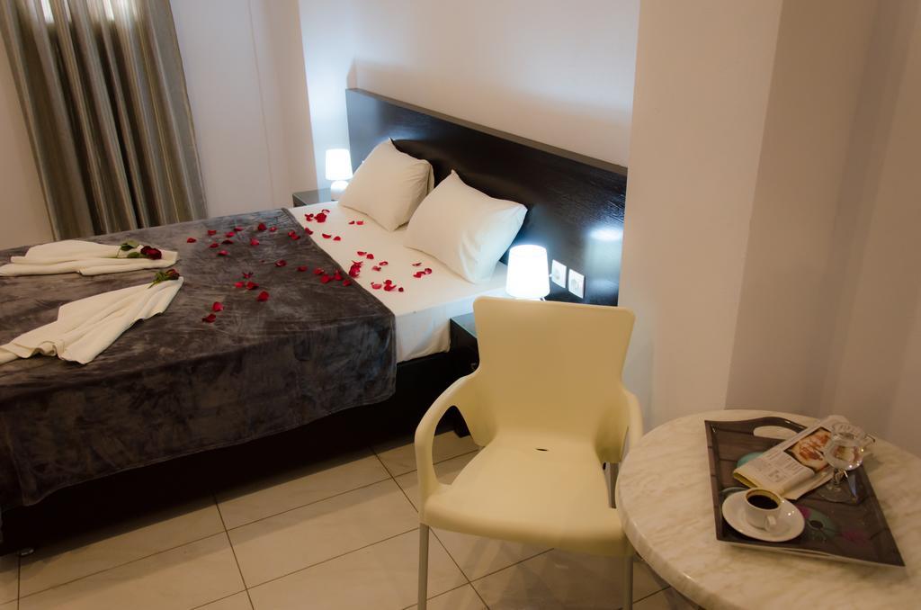 Polykratis Rooms Skiathos Town Quarto foto