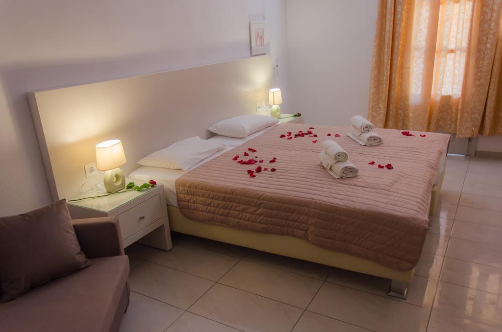 Polykratis Rooms Skiathos Town Quarto foto