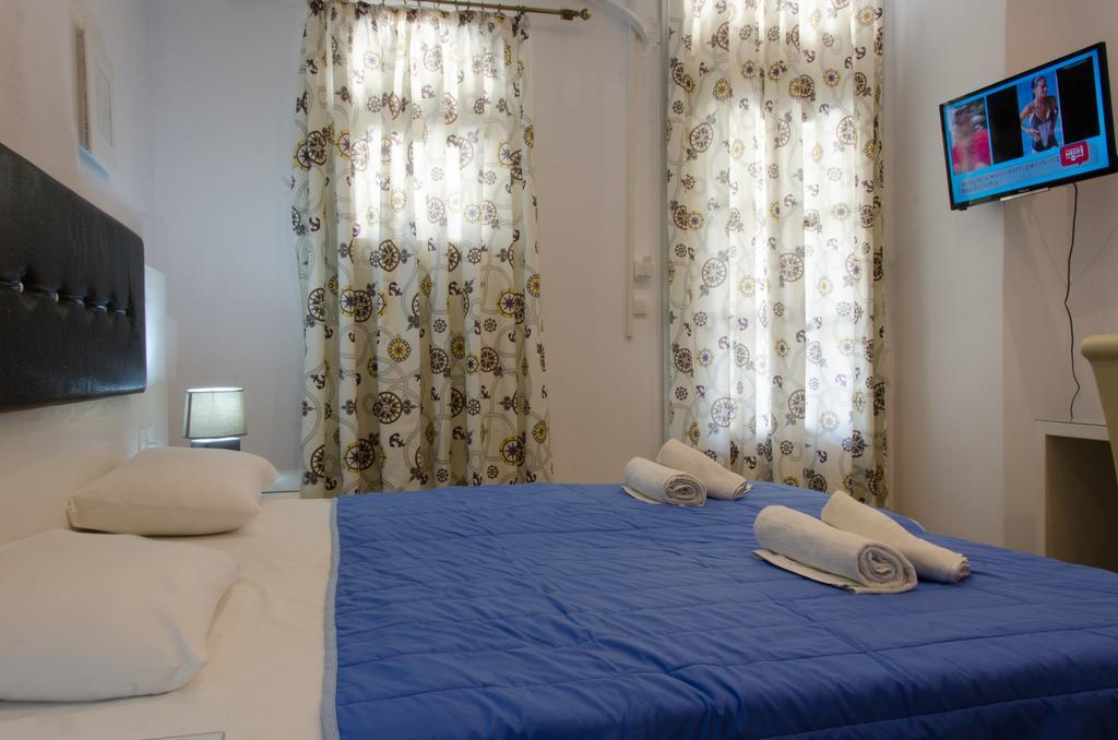 Polykratis Rooms Skiathos Town Quarto foto